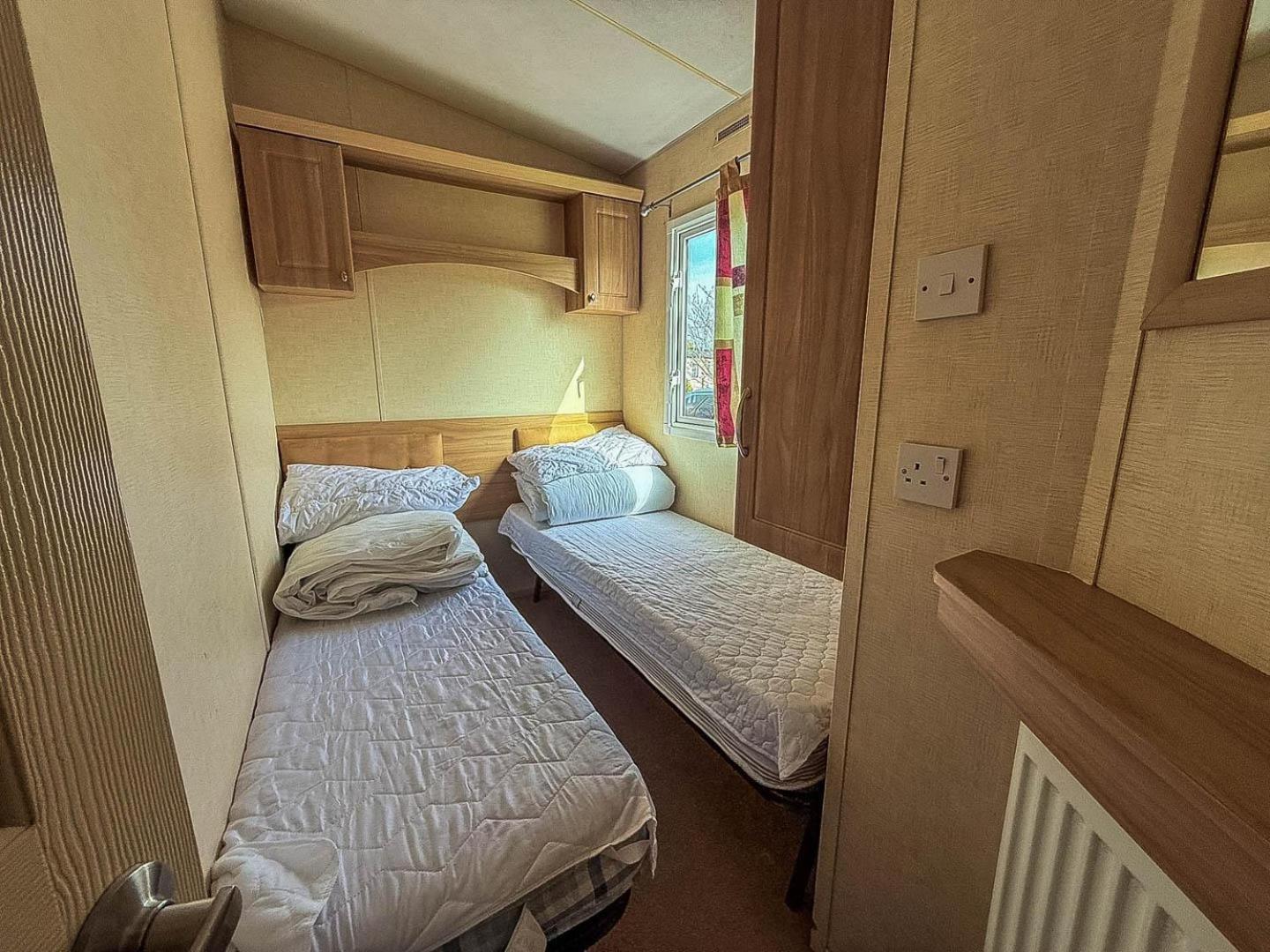 Spacious 8 Berth Caravan At Southview Holiday Park Near Skegness Ref 33018Ml Exteriér fotografie