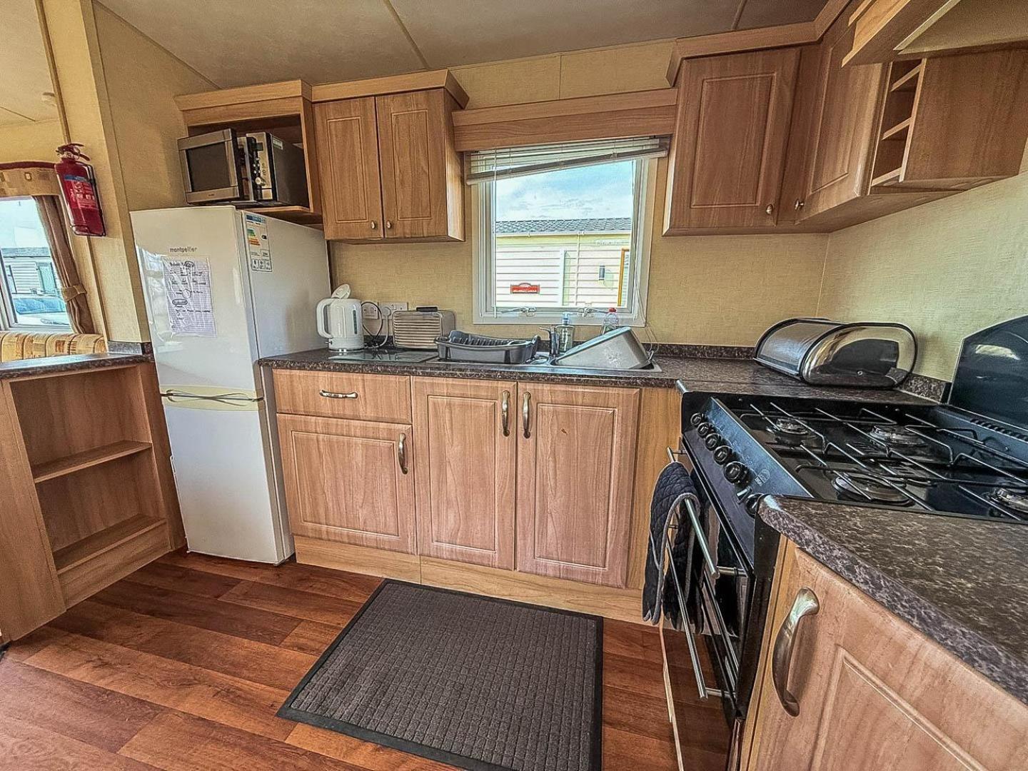 Spacious 8 Berth Caravan At Southview Holiday Park Near Skegness Ref 33018Ml Exteriér fotografie