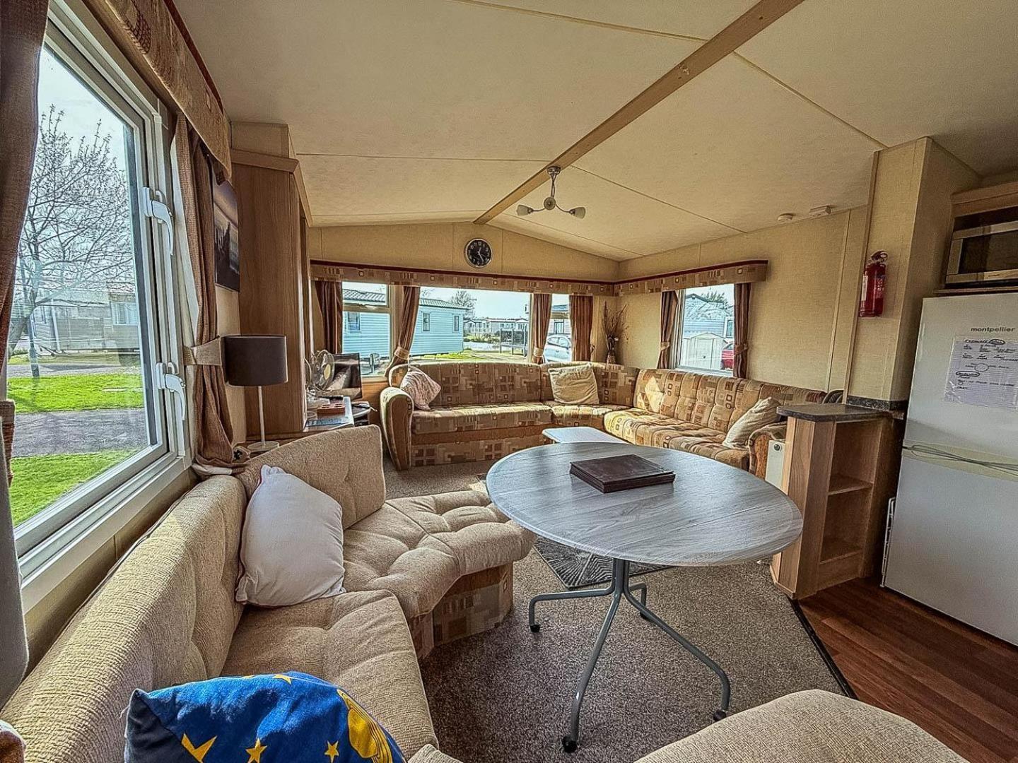 Spacious 8 Berth Caravan At Southview Holiday Park Near Skegness Ref 33018Ml Exteriér fotografie